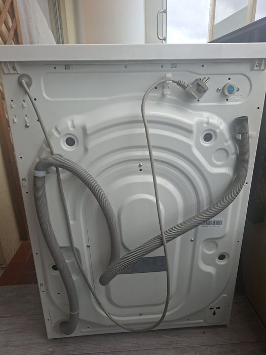 máquina de lavar roupa COMO NOVA 8kg