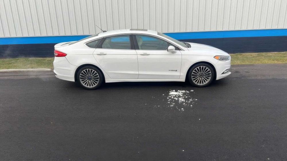 Ford Fusion Hybrid Titanium      2018