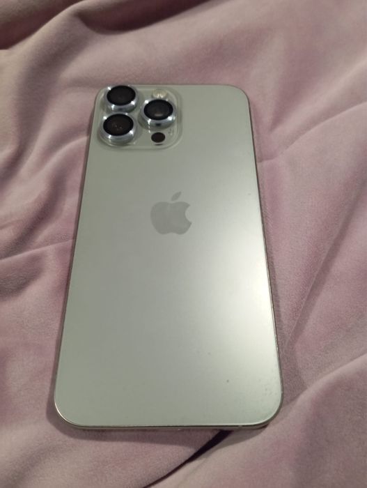 Apple iPhone 15 Pro Max – 256GB