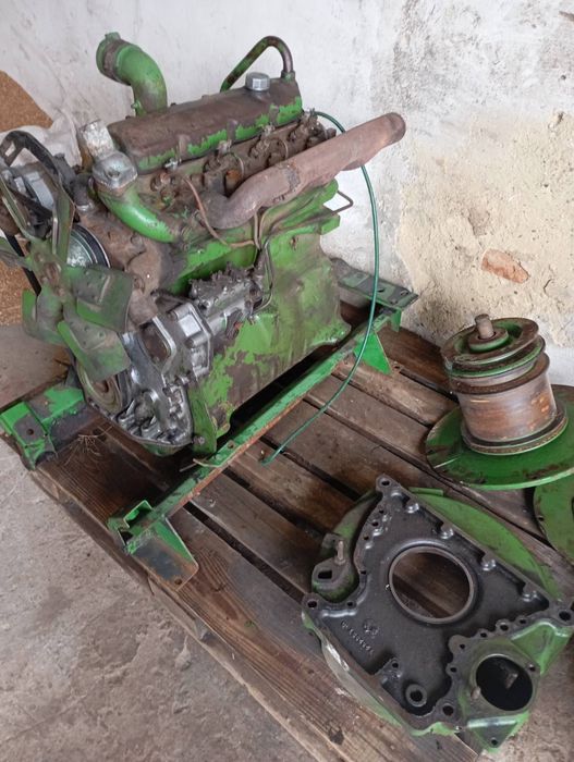 Мотор Джон дір 4 циліндровий