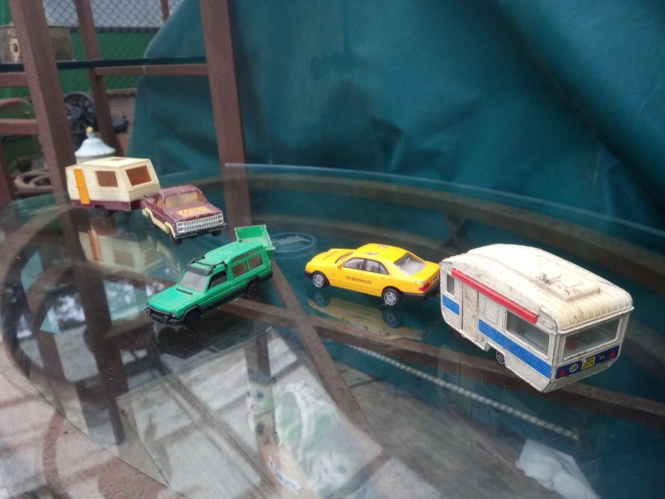 Carrinhos Miniatura com Caravana