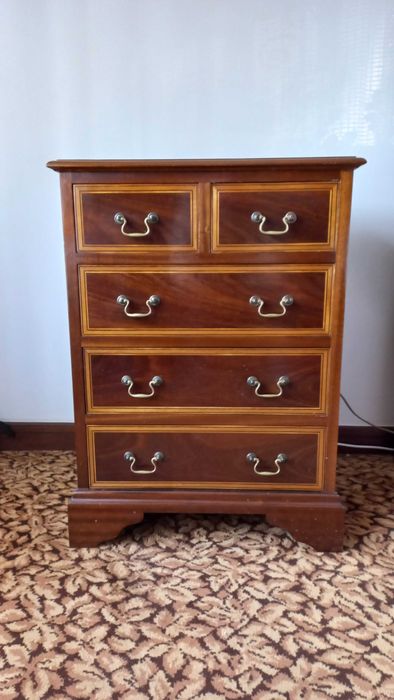 Mobília Quarto de Casal em Excelente Estado