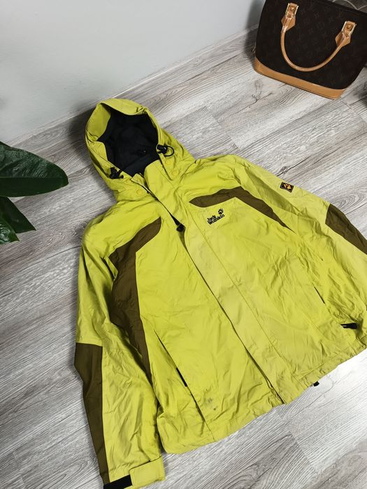 Kurtka wiatrówka Jack Wolfskin zielona z kapturem rozmiar M