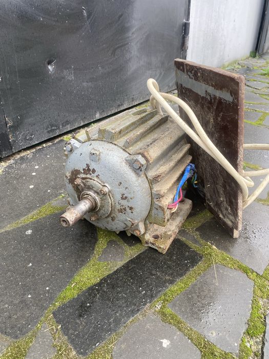 Мотор електричний 2,7кв