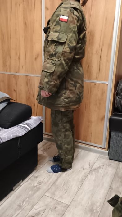 Kurtka wojskowa 'Bechatka' rozmiar 92/160 + rękawice 'żaby'