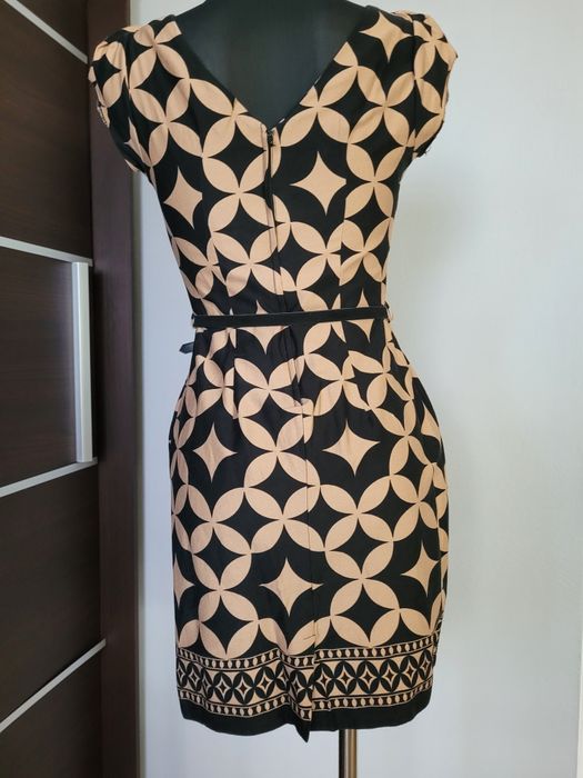 Śliczna sukienka Dorothy Perkins, rozm. 36.