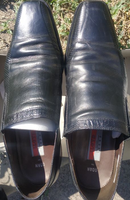 Продам чоловіче взуття