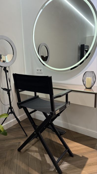 Рабочее место для бьюти-мастера/ Свет есть всегда