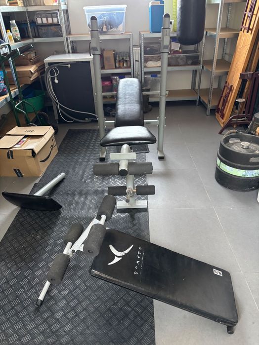 Conjunto banco de supino com suporte de barra e banco de abdominais Domyos