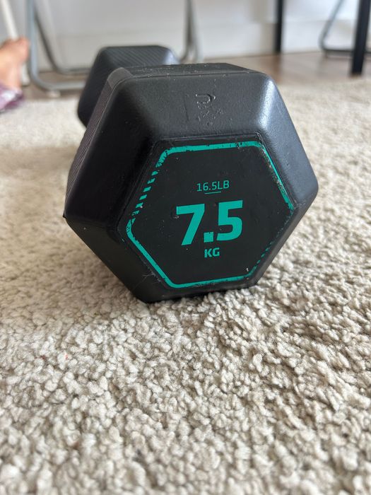 Haltere Hexagonal de Cross Training e Musculação em Ferro Fundido 7.5kg Preto
