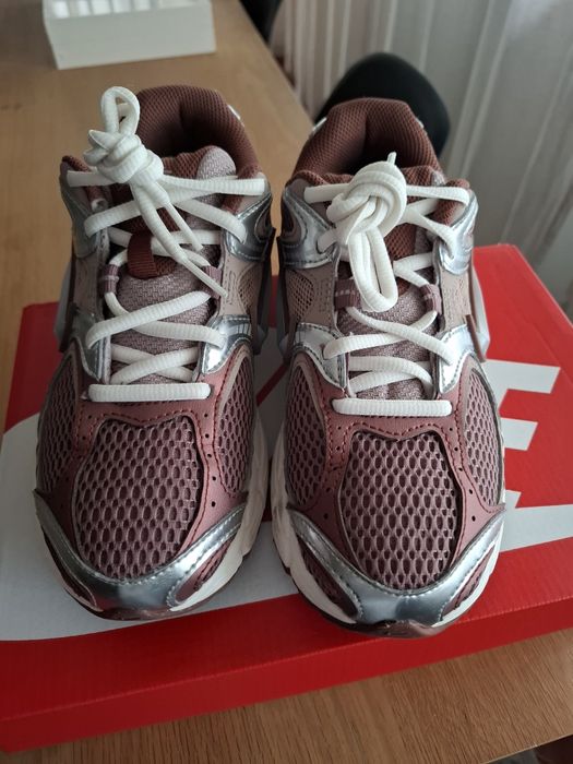 Sapatilhas Nike V5 RNR Bordeaux e Prateadas