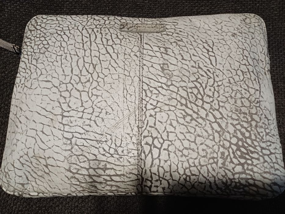 Чехол для ноутбука Liebeskind кожа