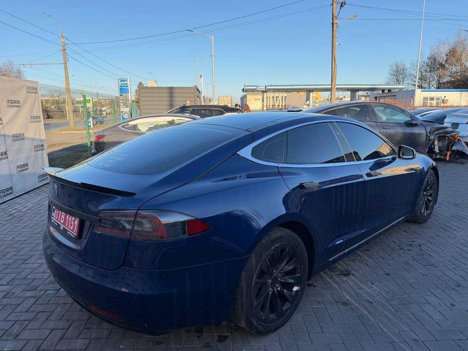 Tesla Model S 2017