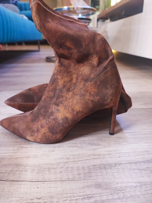 Botki bershka brązowe