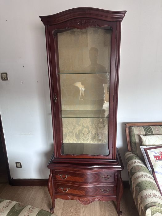 Moveis de sala, quarto, candeeiros, fogao e frigorifico