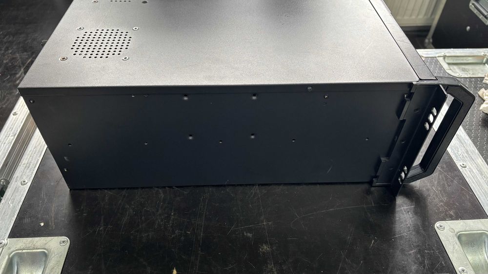 Obudowa RACK do komputera