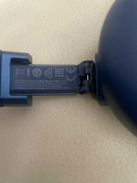 Auscultadores Bluetooth JBL Live 650BTNC - Azul