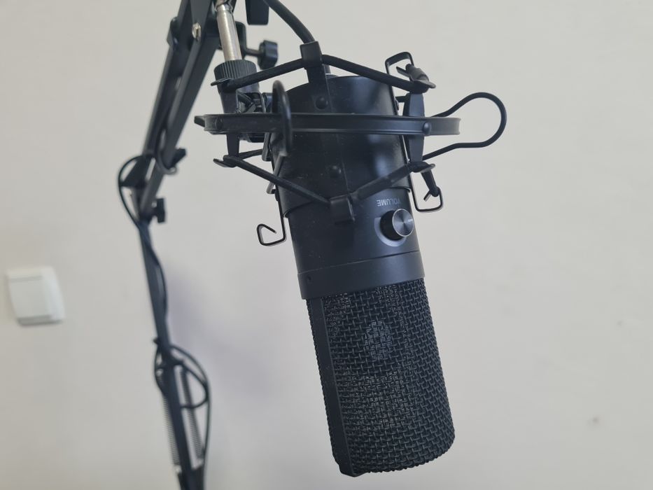 Микрофон конденсаторный Fifine K680