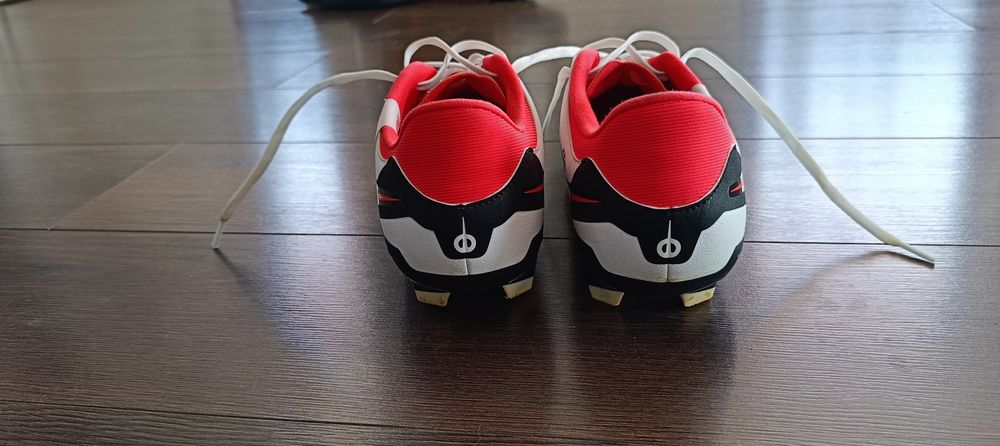 Korki pilkarskie nike
