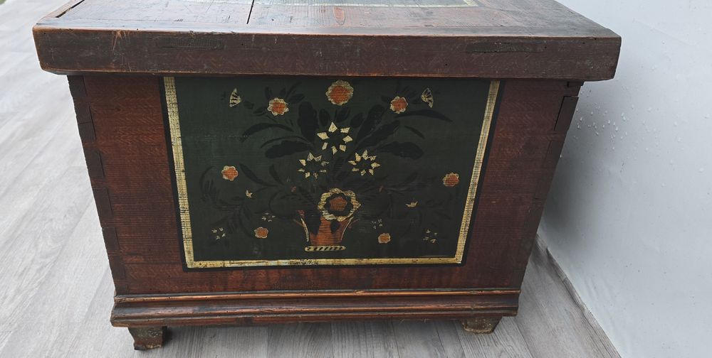 Skrzynia barokowa ręcznie malowana