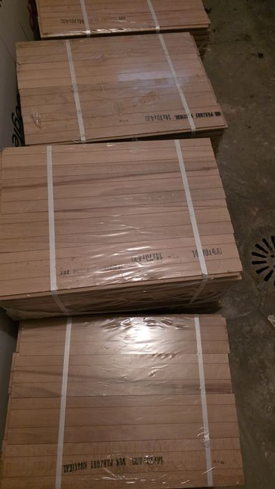 13 paczek parkietu BUK parzony