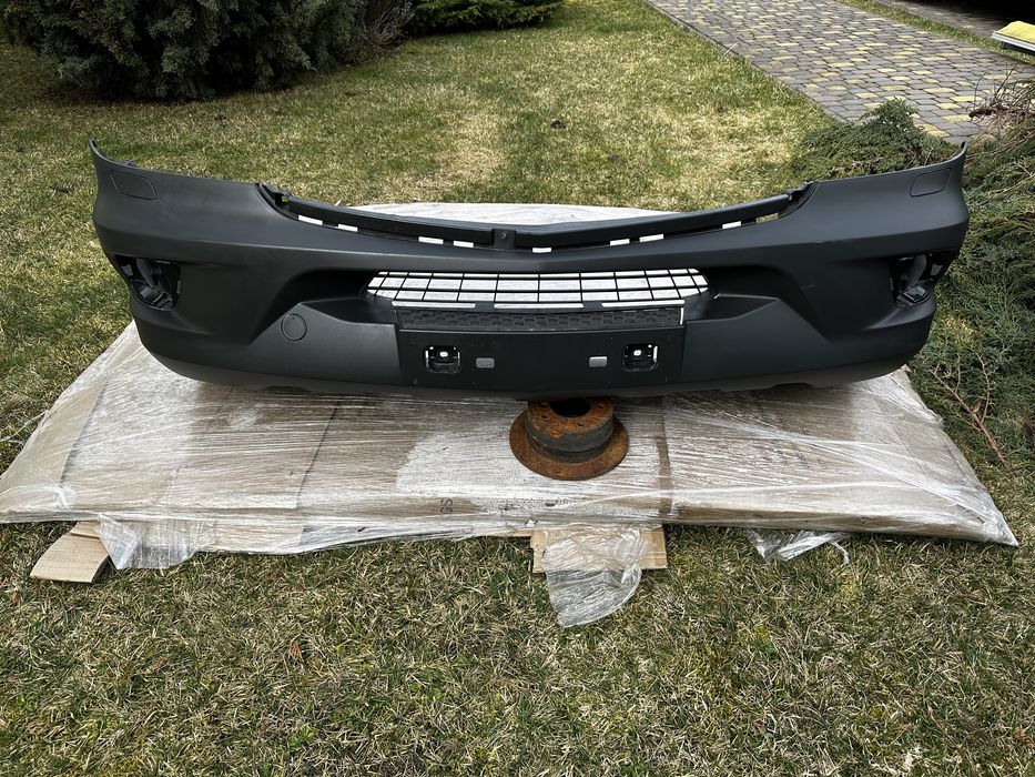 Бампер передній спрінтер спринтер Sprinter W906 під туманки омиватель