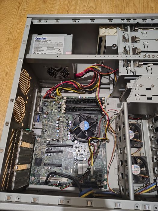 Сервер на базі плати Intel s3420gp