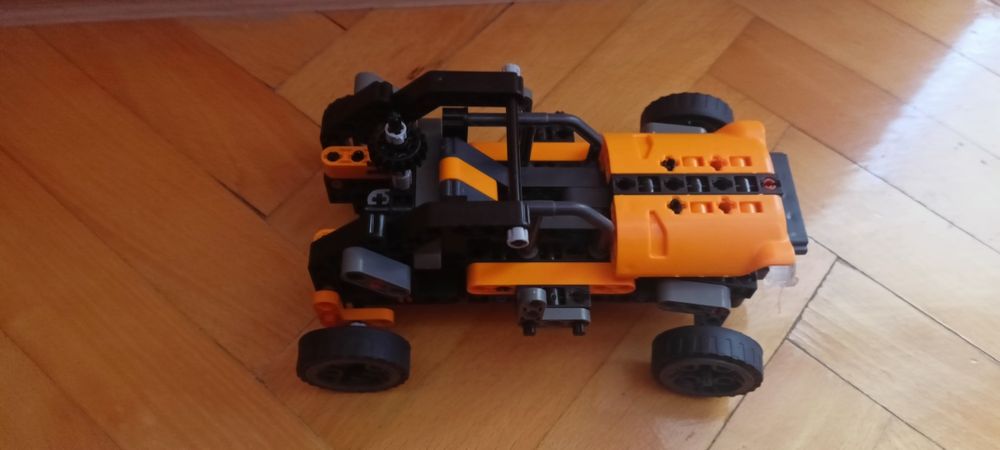 Science & play Mechanics Safari Car