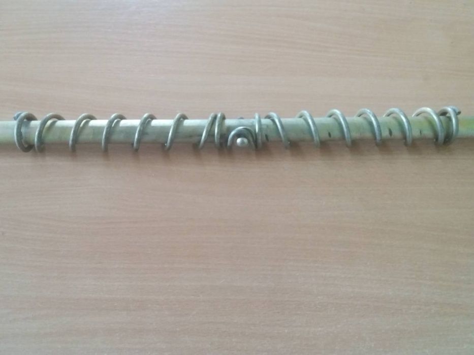 Шнек c валом металлический в туковую банку для сеялок УПС, СУПН, КРН.