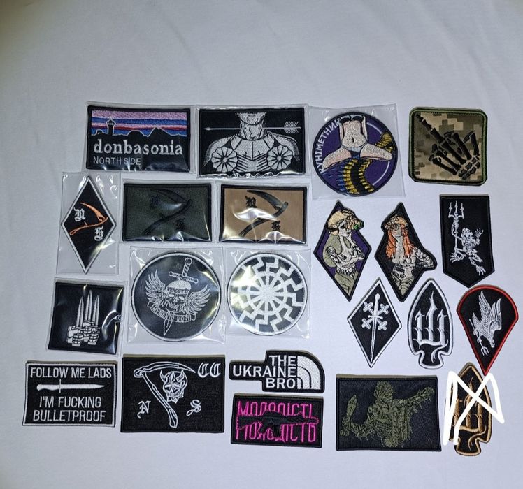 Вишивка шевронов