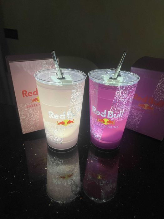 dwa nowe kubki led Red Bull