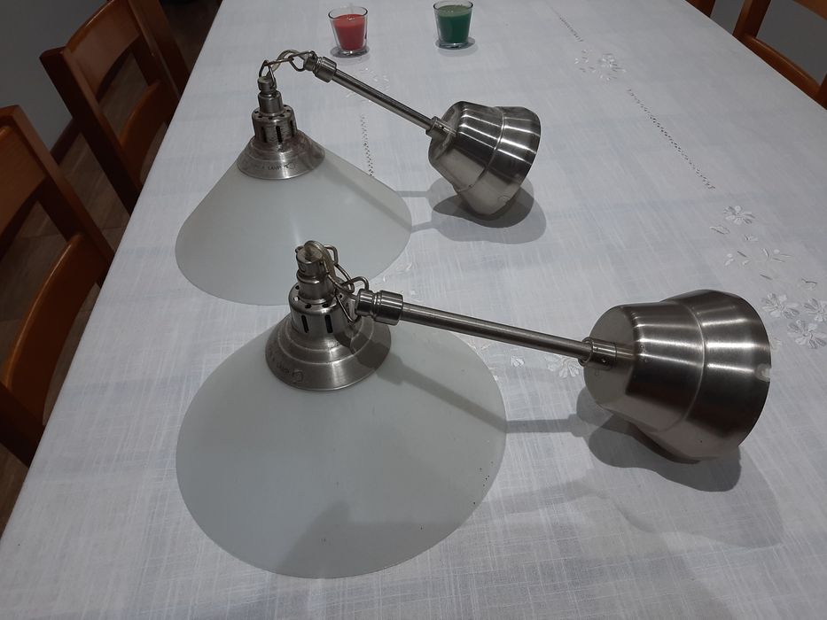 Dois candeeiro teto.