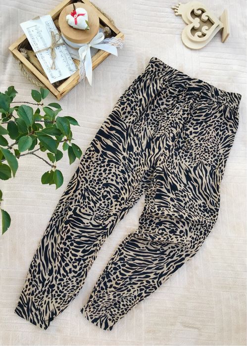 Штаны S Tally Weijl укорочённые, высокая посадка, тигровый принт