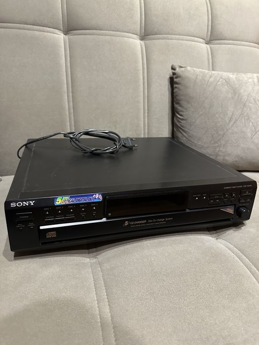 Vendo Aparelhagem de som SONY Multi Play Compact Disc Player CDP-CE345 nova!