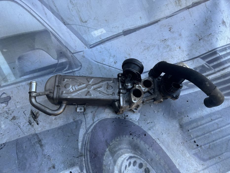 Клапан ЕГР EGR 2.0 дизель 03L 131 512 C CFF CFH CFG