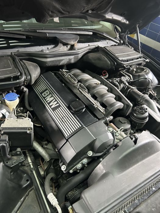 BMW E39 523i Touring - 1997 - 231 000 km