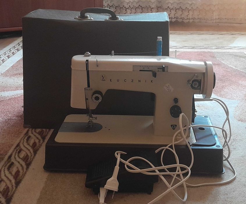 Stara maszyna do szycia, Łucznik 466 , PRL