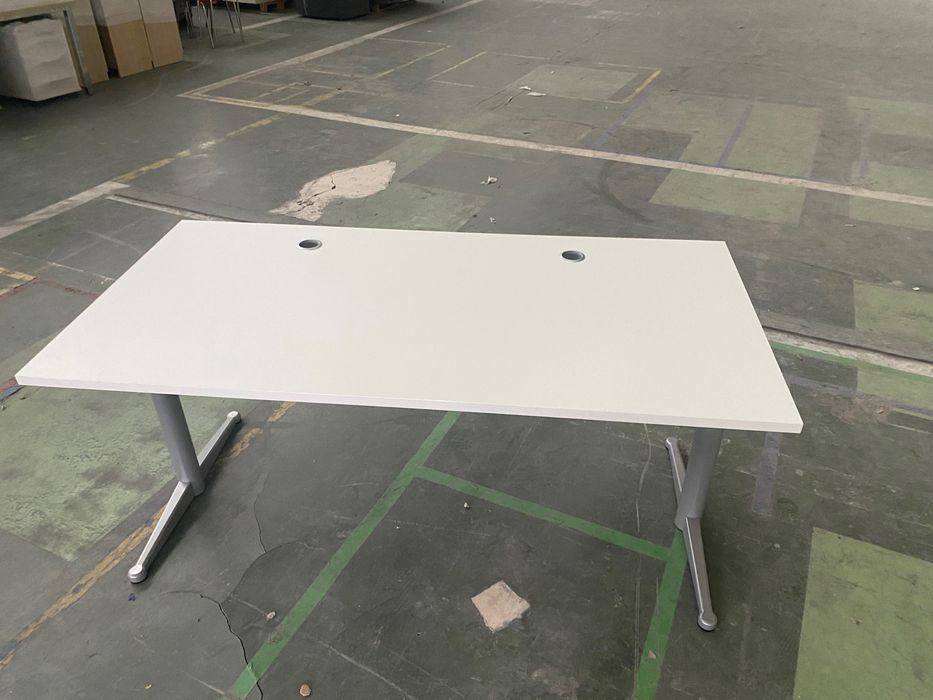 Biurko firmy, Mikomax  160/80 ,metalowy stelaż, uzywane,poleasingowe