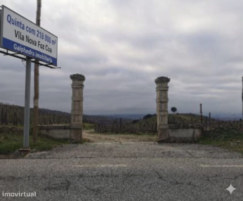 Terreno agrícola de 218.789 m² à venda
