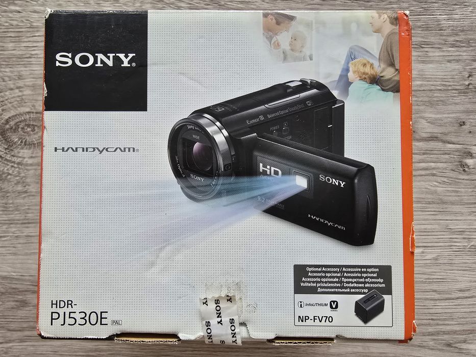 Kamera Sony HDR-PJ530E z projektorem