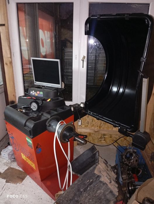 Wyważarka do kół Corghi i montażwonica Giuliano