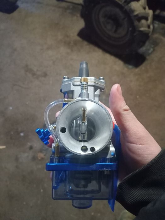 Продам карб пвк 28 новий не подойшол