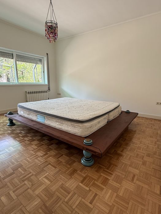 Cama de casal em madeira maciça estilo indiano – Excelente qualidade
