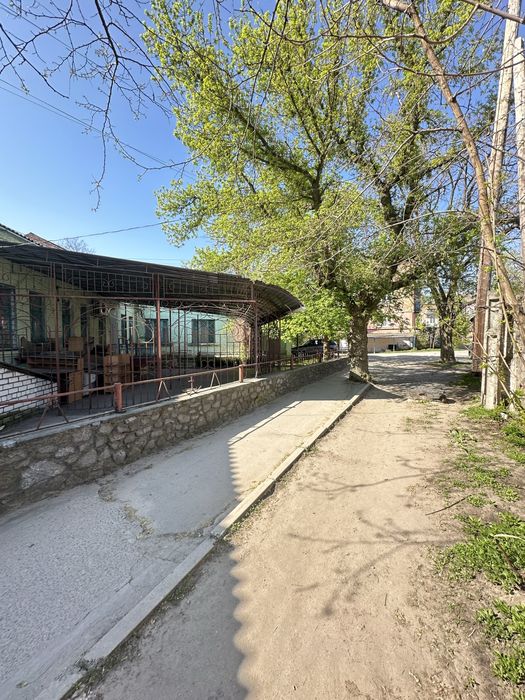 Продається будівля у центрі міста