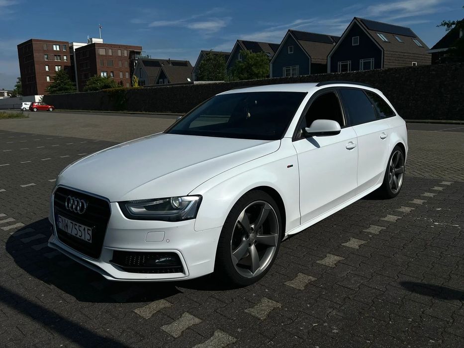 Audi A4 Avant AUDI A4 b8 Super Wyposażenie pełny pakiet S line