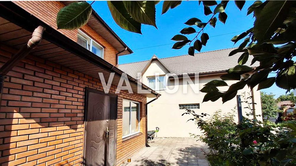 Продаж 2х будинків Київська Києво-Святошинський Софіївська Борщагівка,