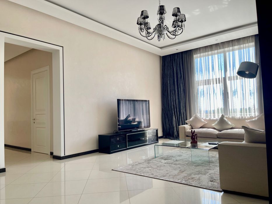 Лісники. КМ Зелений Гай. Будинок з басейном та панорамним краєвидом!