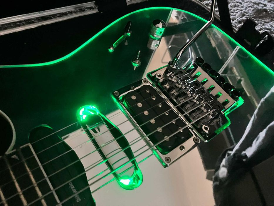 Jackson Pro Series Mirror Soloist