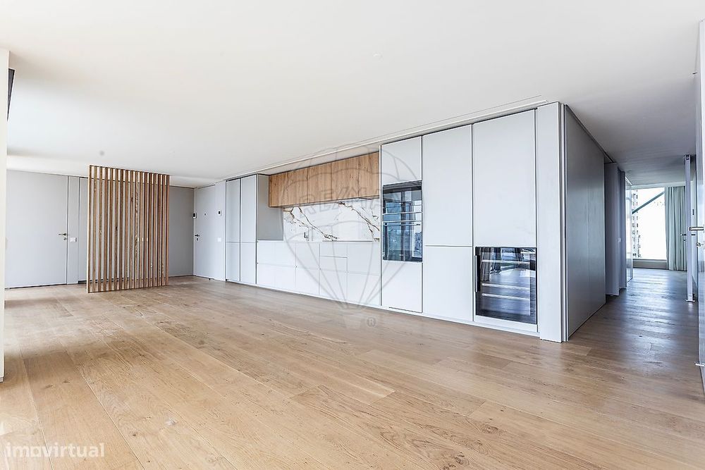 Apartamento T4 para venda