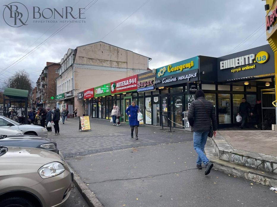 Оренда, Фасадний вхід, Торгового Приміщення, Ромни 35м2